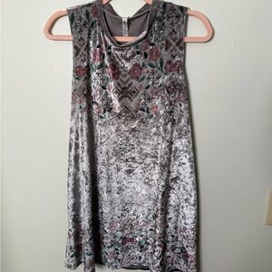Acting Pro Gray and Pink Velvet Tunic